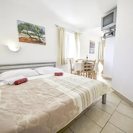 Apartment Ante-5